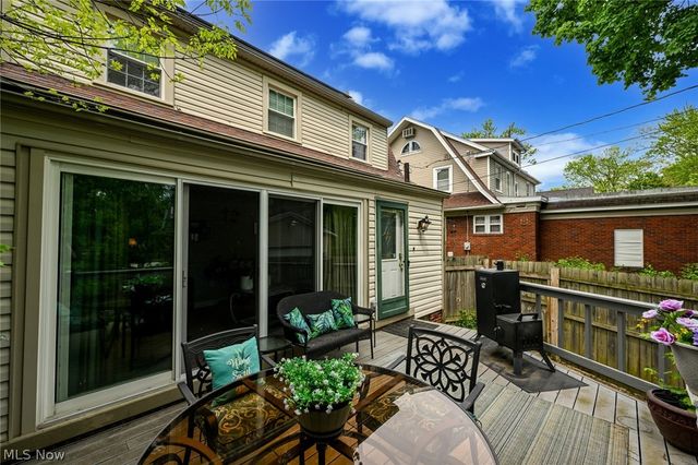 1390 Delia Avenue, Akron, OH 44320