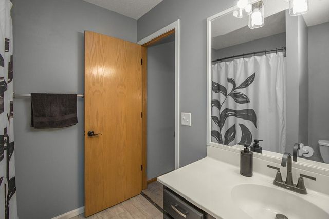 536 5th Avenue SW, Lonsdale, MN 55046