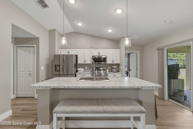 270 Buzby Street SE, Palm Bay, FL 32909