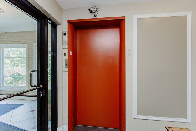4976 N MILWAUKEE Avenue 201, Chicago, IL 60630