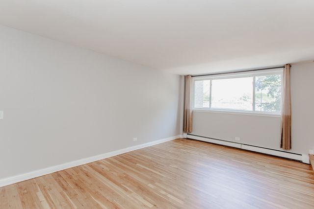 4976 N MILWAUKEE Avenue 201, Chicago, IL 60630
