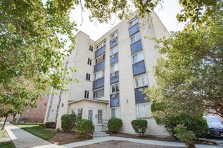 4976 N MILWAUKEE Avenue 201, Chicago, IL 60630