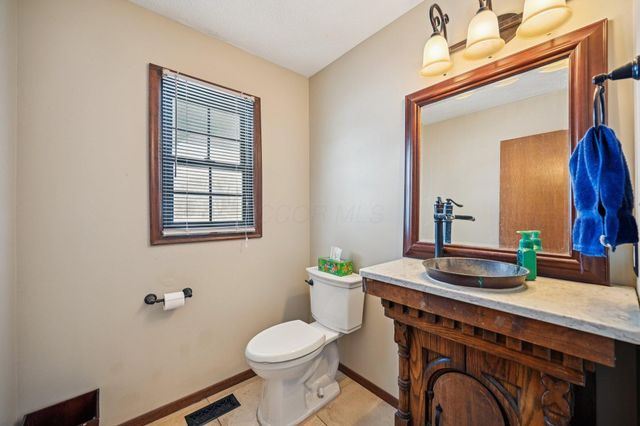 11295 Pickerington Road NW, Pickerington, OH 43147