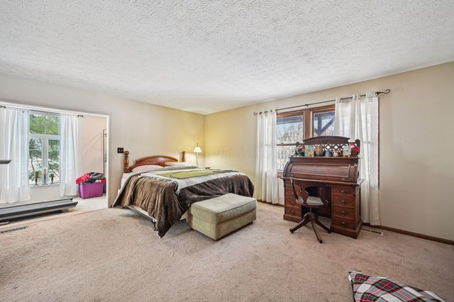 11295 Pickerington Road NW, Pickerington, OH 43147