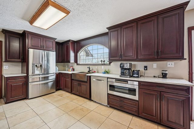 11295 Pickerington Road NW, Pickerington, OH 43147