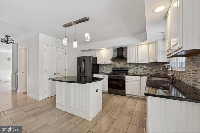 117 OXFORD LN, North Wales, PA 19454