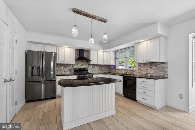 117 OXFORD LN, North Wales, PA 19454