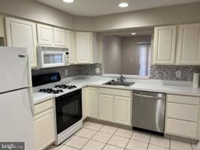 3706 BUXMONT RD, Marlton, NJ 08053