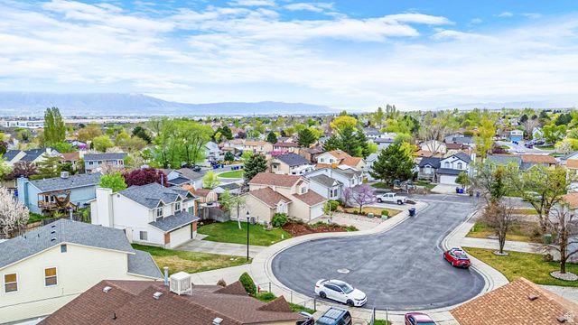 6641 S COLEUS CT, West Jordan, UT 84081