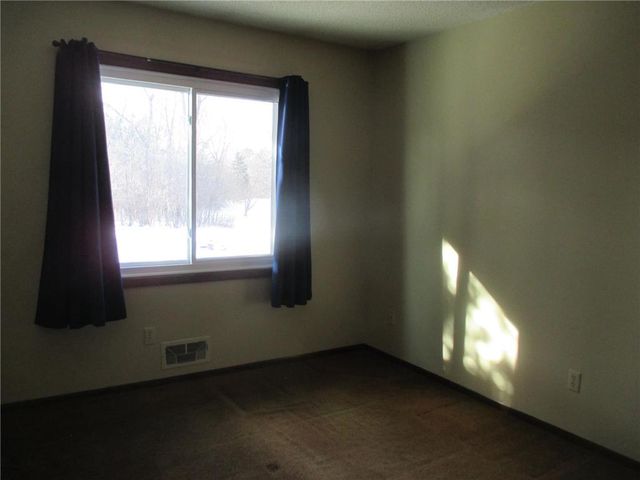 2870 Castleford Court, Saint Paul, MN 55125