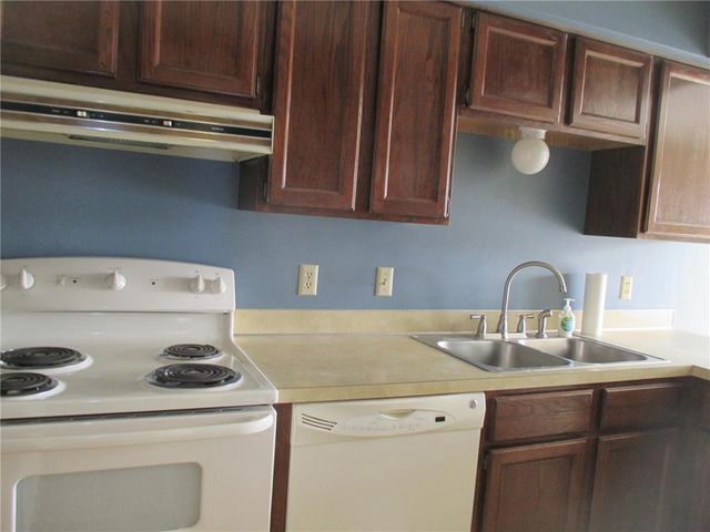 2870 Castleford Court, Saint Paul, MN 55125