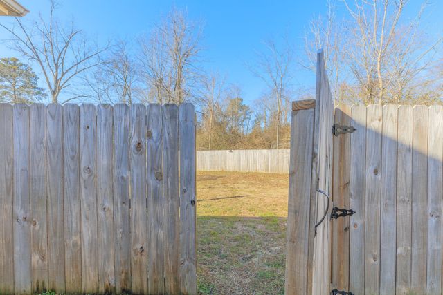 182 Century Drive, Rossville, GA 30741