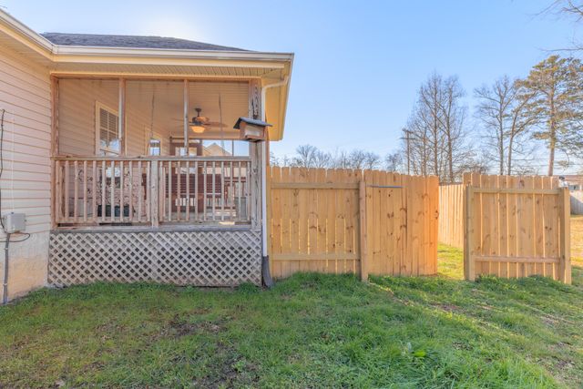 182 Century Drive, Rossville, GA 30741