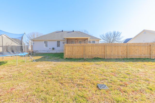 182 Century Drive, Rossville, GA 30741