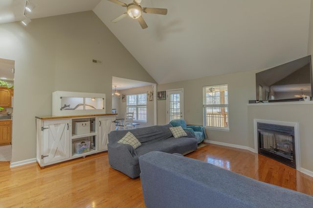 182 Century Drive, Rossville, GA 30741