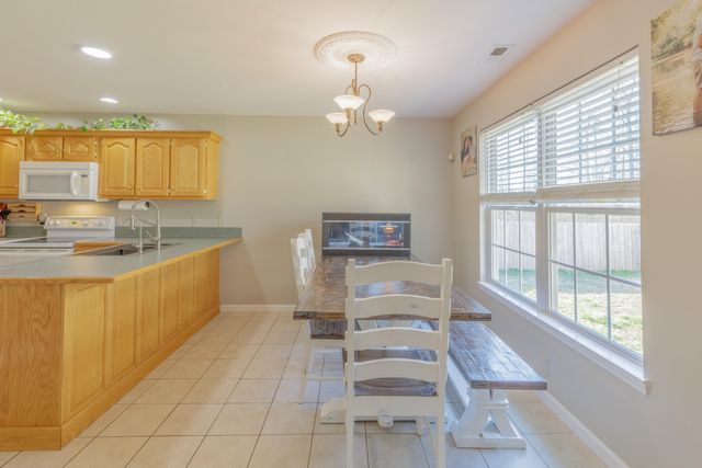 182 Century Drive, Rossville, GA 30741