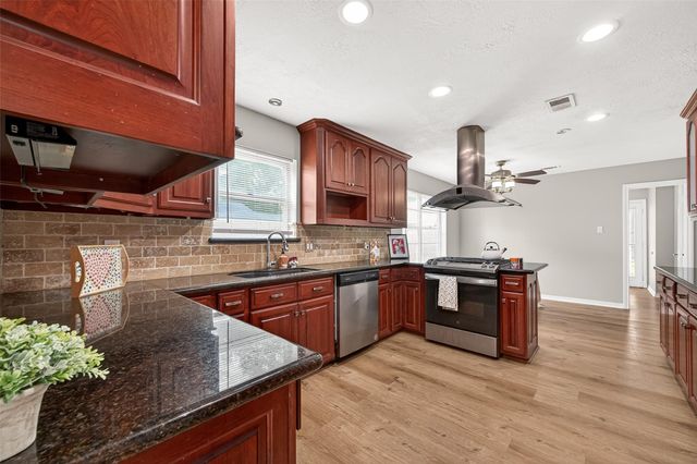 4230 Annawood Circle, Spring, TX 77388