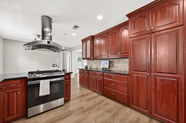 4230 Annawood Circle, Spring, TX 77388