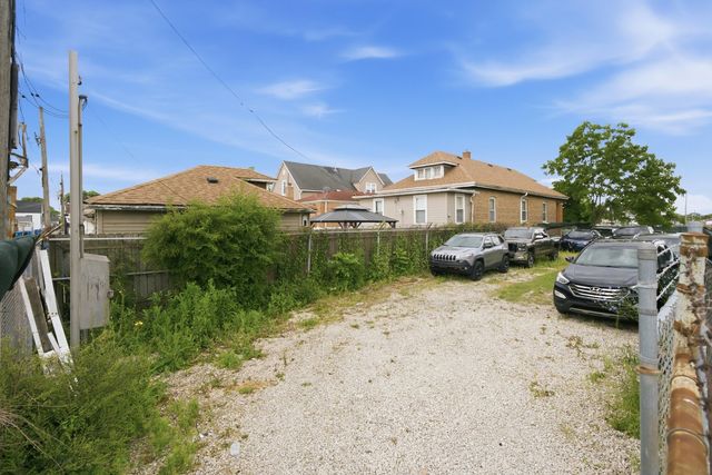 5101 S Richmond Street, Chicago, IL 60632