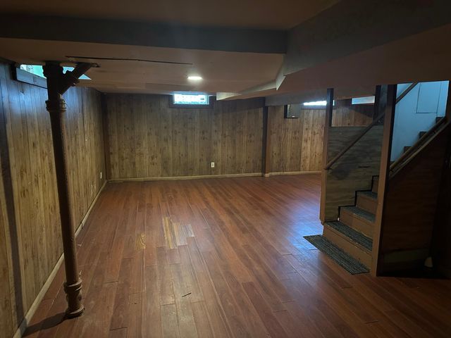 919 3rd Street E, Saint Paul, MN 55106