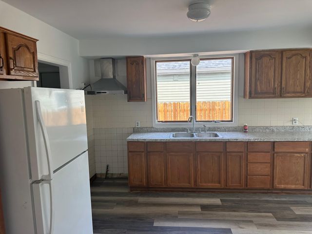 919 3rd Street E, Saint Paul, MN 55106