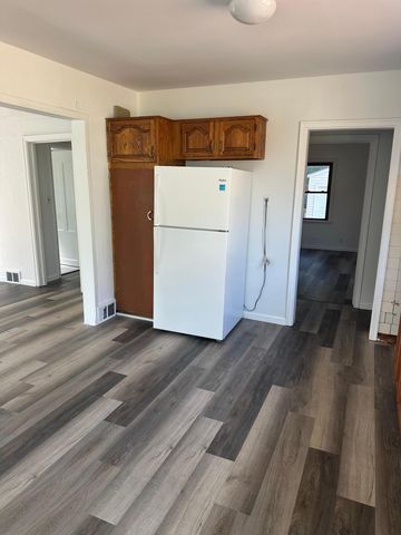 919 3rd Street E, Saint Paul, MN 55106