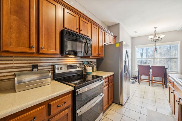 394 Heron Ridge Ct, Clarksville, TN 37040