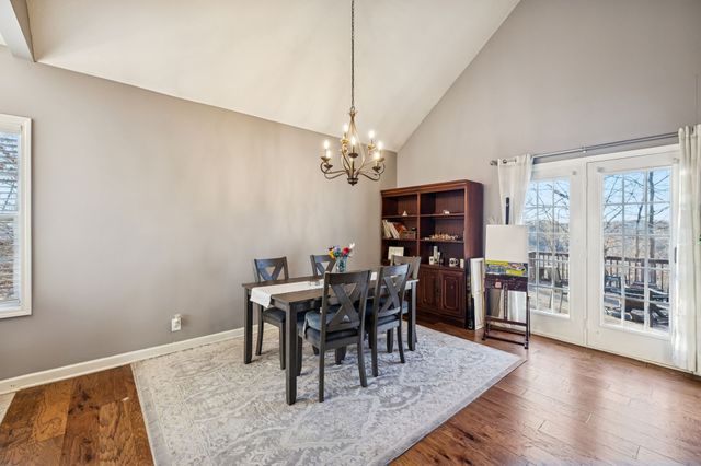 394 Heron Ridge Ct, Clarksville, TN 37040