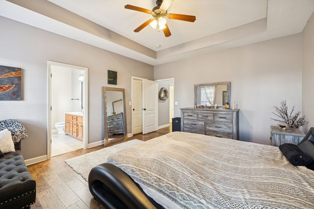 394 Heron Ridge Ct, Clarksville, TN 37040