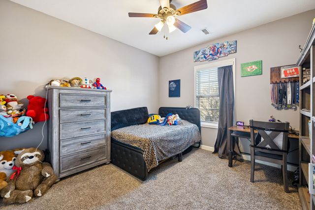 394 Heron Ridge Ct, Clarksville, TN 37040