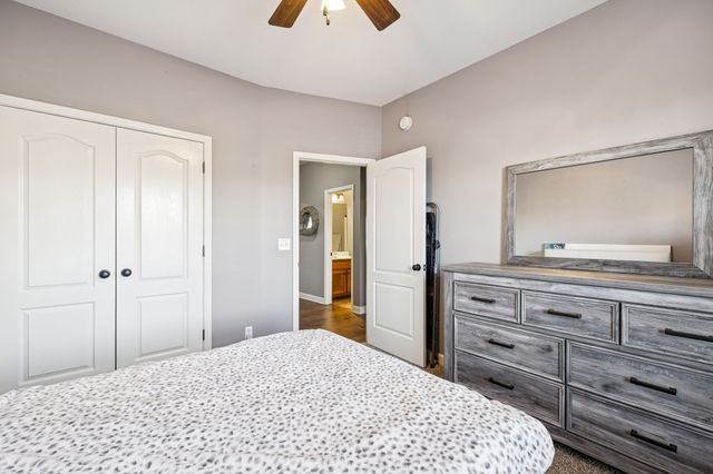 394 Heron Ridge Ct, Clarksville, TN 37040