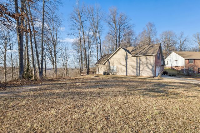 394 Heron Ridge Ct, Clarksville, TN 37040