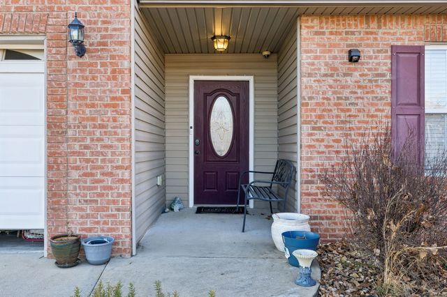 394 Heron Ridge Ct, Clarksville, TN 37040