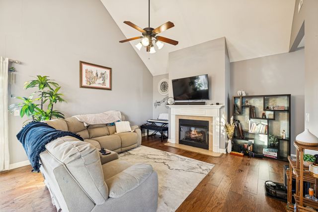 394 Heron Ridge Ct, Clarksville, TN 37040