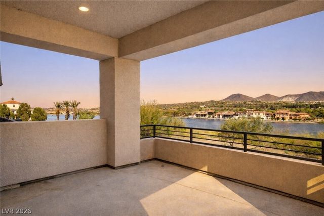 72 Bella Lago Avenue, Henderson, NV 89011