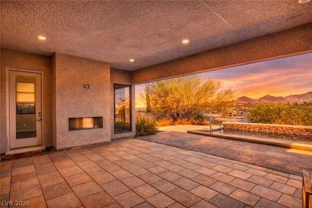 72 Bella Lago Avenue, Henderson, NV 89011