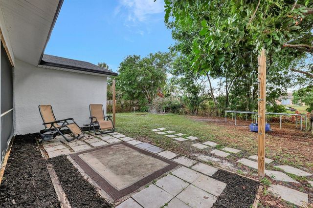 654 SW Pueblo Terrace, Port St. Lucie, FL 34953
