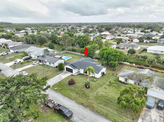 654 SW Pueblo Terrace, Port St. Lucie, FL 34953