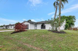 654 SW Pueblo Terrace, Port St. Lucie, FL 34953