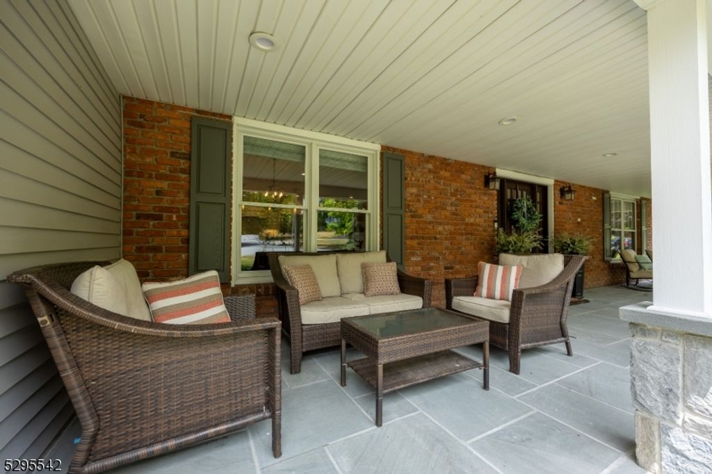 18 Marguerite Ln, Montville Twp., NJ 07082 — photo 2