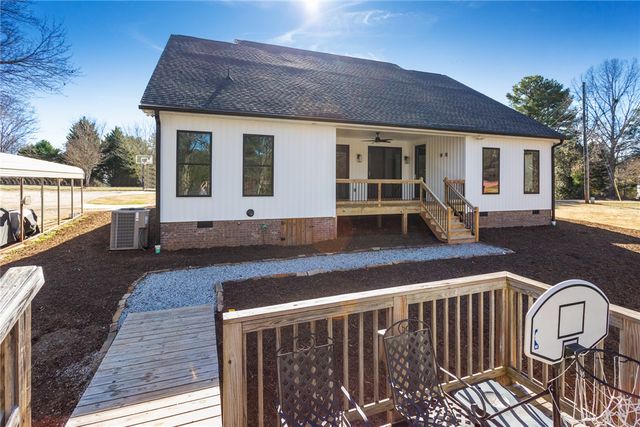 310 Stribling Shoals Road, Walhalla, SC 29691