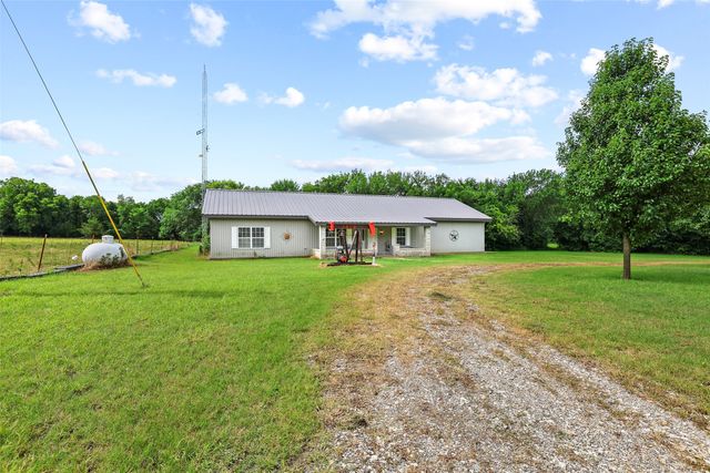 1673 County Road 1525, Ector, TX 75439