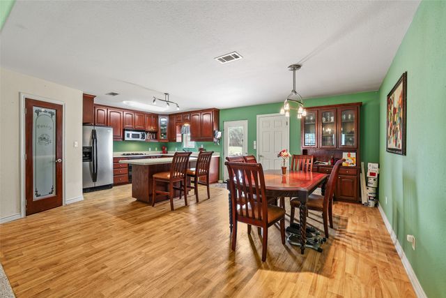 1673 County Road 1525, Ector, TX 75439