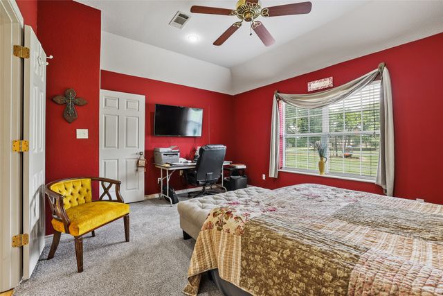 1673 County Road 1525, Ector, TX 75439