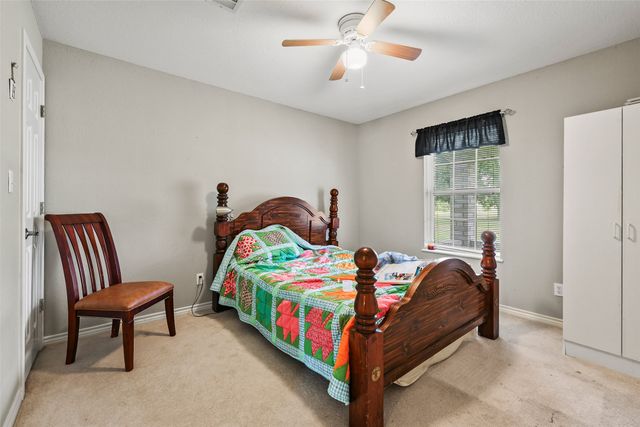 1673 County Road 1525, Ector, TX 75439