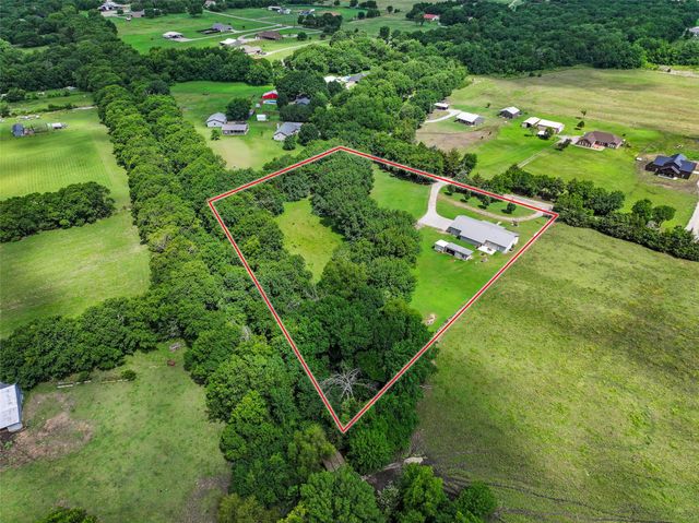 1673 County Road 1525, Ector, TX 75439