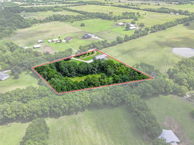 1673 County Road 1525, Ector, TX 75439