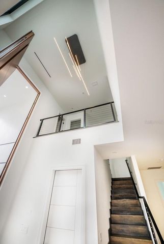 3010 W TRILBY AVENUE, Tampa, FL 33611