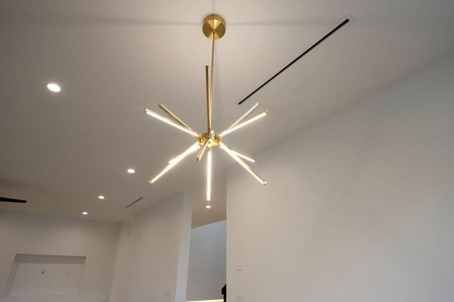 3010 W TRILBY AVENUE, Tampa, FL 33611