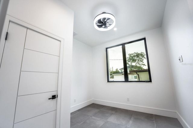 3010 W TRILBY AVENUE, Tampa, FL 33611